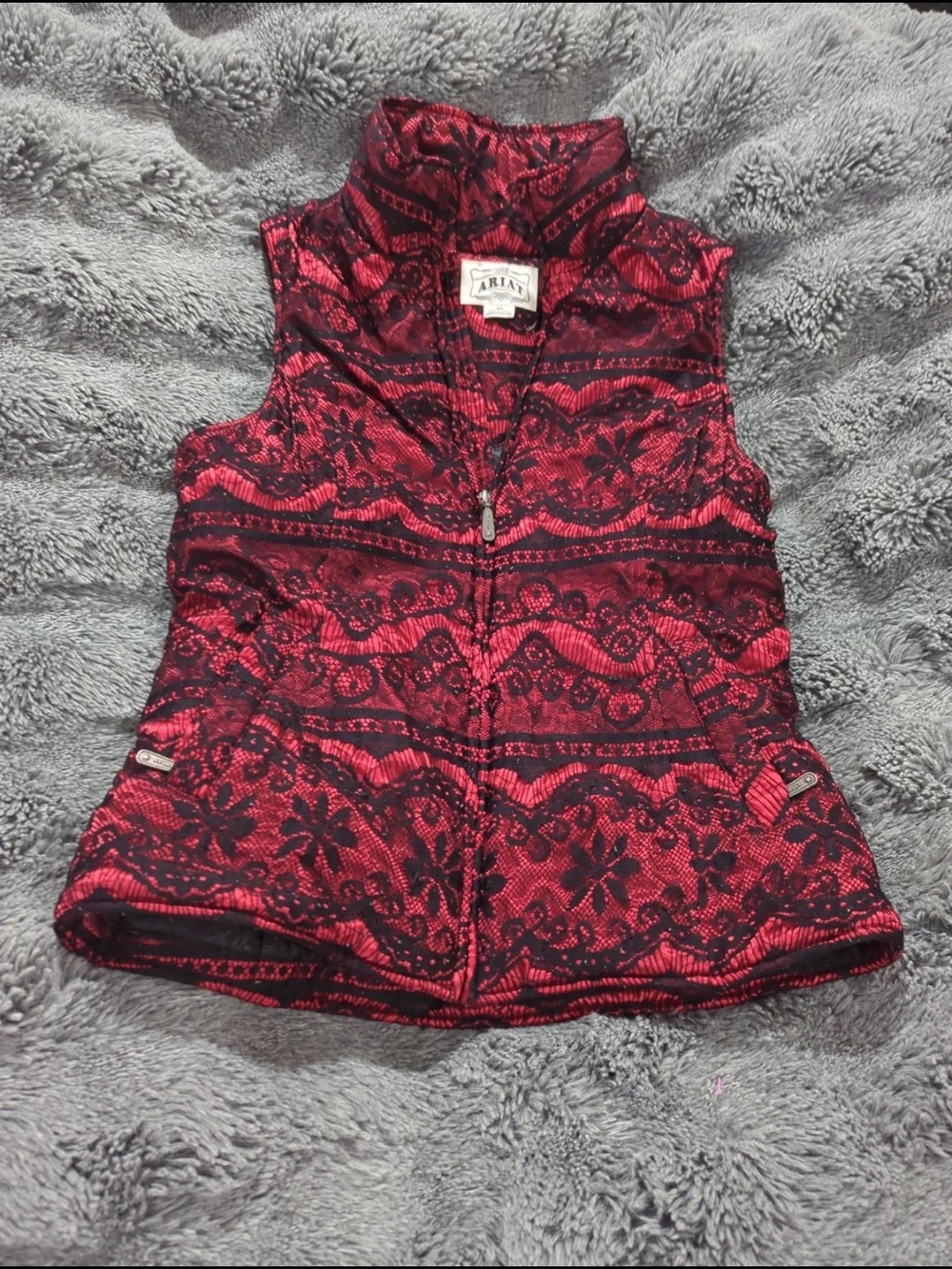 Ariat Women's Red Quilted Puffer Vest With Black Floral Lace Overlay Size Small
